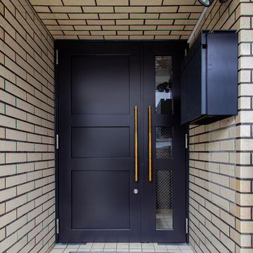 曲線のオフィス「玄関扉」