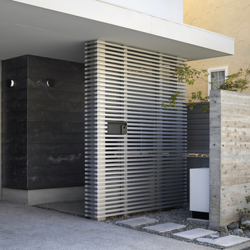 ガレージ　ポスト　表札