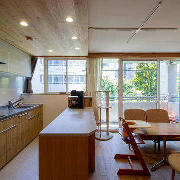 キッチンとダイニング