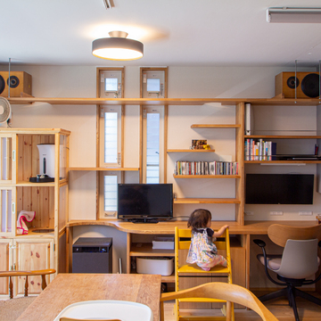 造作家具：ワークカウンター＋本棚＋キャットウォーク＋テレビ台＋猫のゲージ