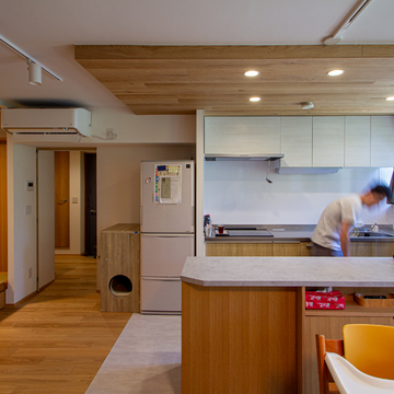 製作したカウンターのあるキッチン