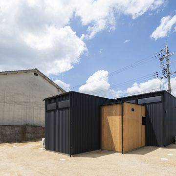 南東から見る。