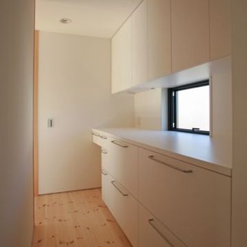 収納家具のある家事スペース