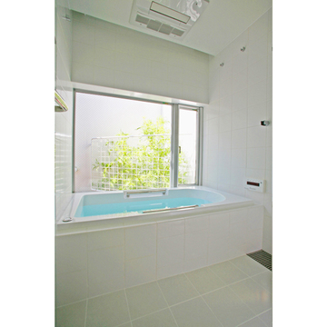 緑を眺めながら入浴できるお風呂
