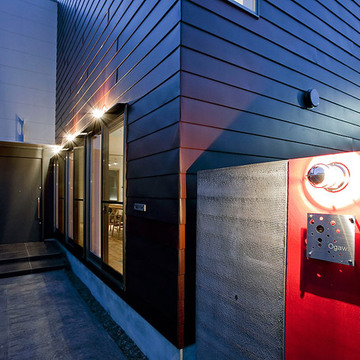 外部には共通して船舶専用の照明器具を採用