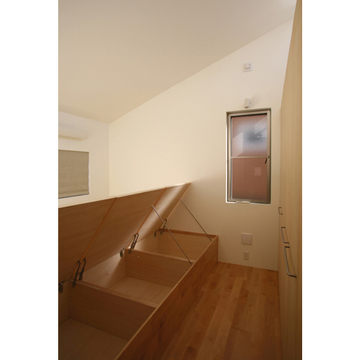 畳スペースの下の全面収納