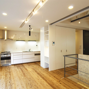 メゾネットリフォーム(光,風がまわる家)