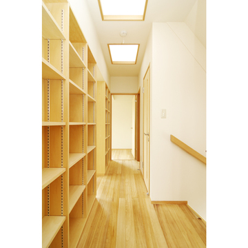 柔らかな自然光がそそぐ家族展示ギャラリー