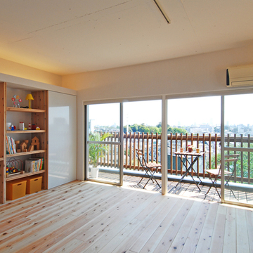 LDKとつながるウッドデッキバルコニー