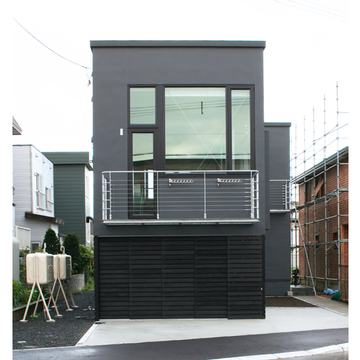 シンプルでシックな外観