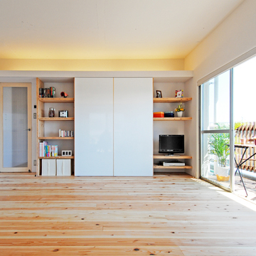 引戸付きの可変収納