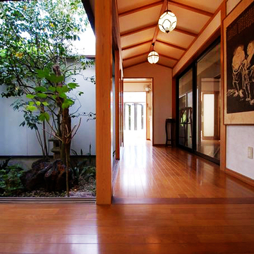 オーナーの実家から伝わった照明器具