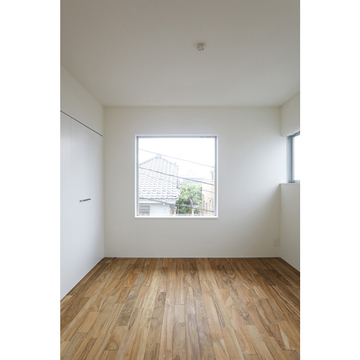 無垢材の床の子供室