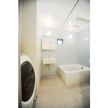 コンパクトな洗面・浴室