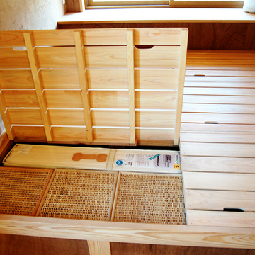 造り付けすのこベッドの下のたっぷり収納