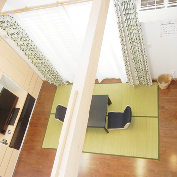 家族を一つにするリビング吹き抜け