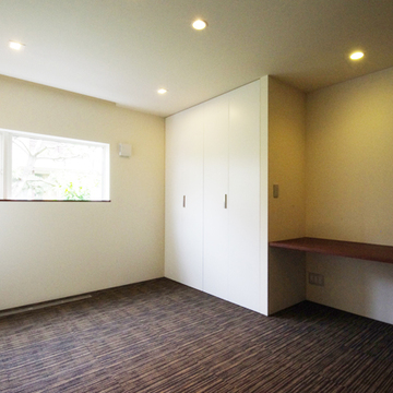 カウンター付きの1階寝室