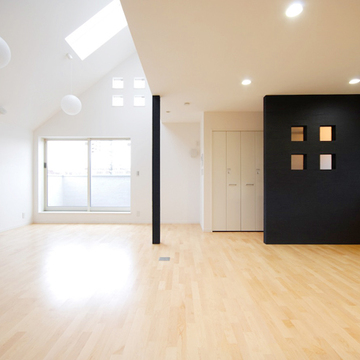 ブラックの間仕切り