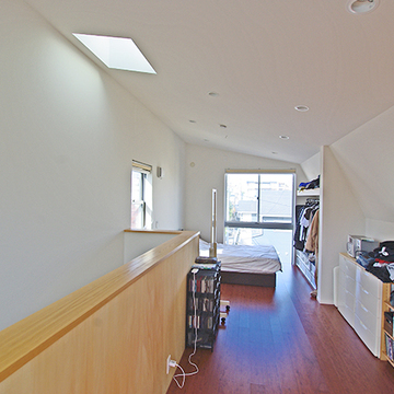 寝室は自分たちのセンスを信じてインテリアを楽しみたい