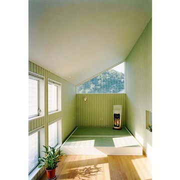 将来の子供室用のスペースが当面寝室に