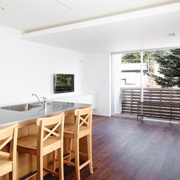 プライバシーも配慮した広い開口部