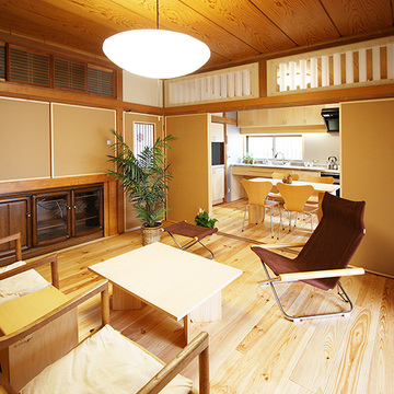 二間続きの和室がモダンにシンプルになったリビングダイニングキッチン（リフォーム）