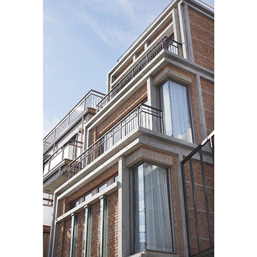 開放的なバルコニー