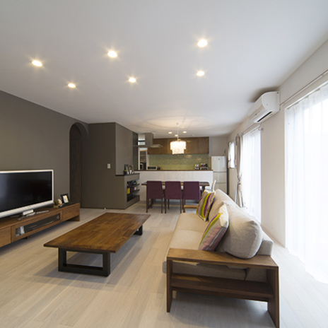 色使いがお洒落でクラシカルなLDK