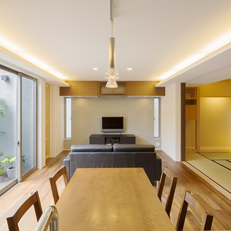 奥行きのある明るいLDK