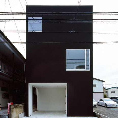 潔いほど四角のみで構築でできている無駄のない外観
