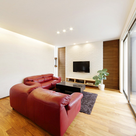 埋め込み照明でフラットな室内