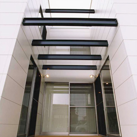 空へと開いた空間