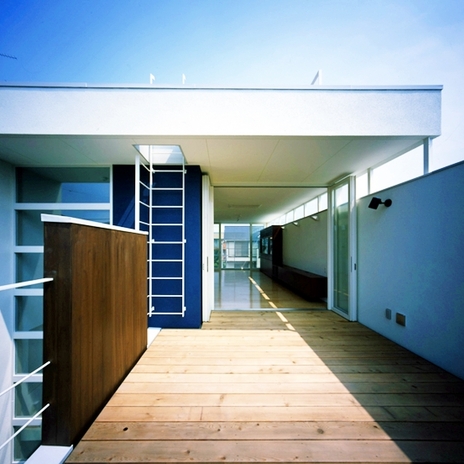 リビング・ダイニングからひと続きのテラス