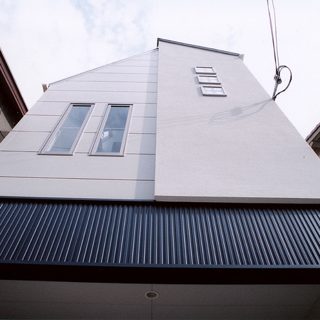 シンプルデザインに見えながらも、ディティールにこだわった外観