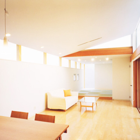 リビングダイニングから和室