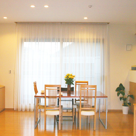 食堂（居間から見る）