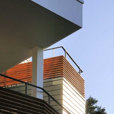 違う顔を持つ幾つものバルコニー