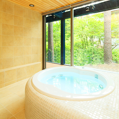 緑を眺めながらのバスタイム