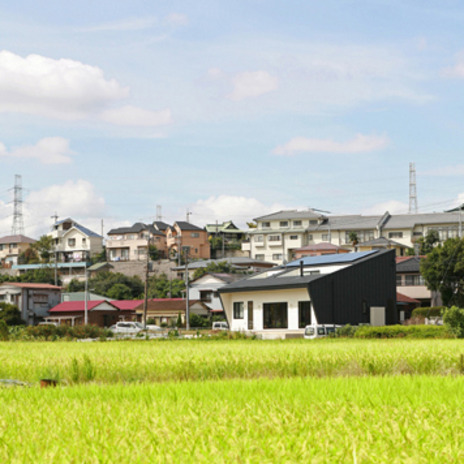 緑に向かって開いた外観