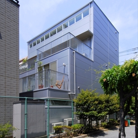 金属パネルの外壁