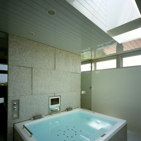 空を楽しみながら、温泉気分を味わう