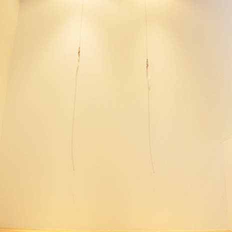 天井に設けたスポットライト