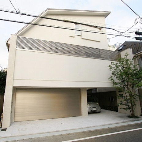 外観01　シルバーですっきりシャープに