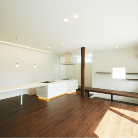 リビングを見る