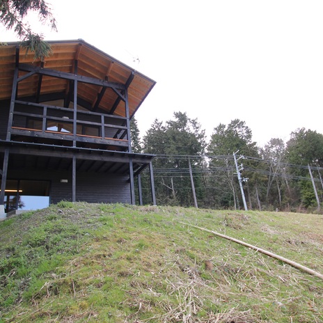 デッキのある外観