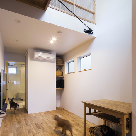 吹き抜けのあるリビング