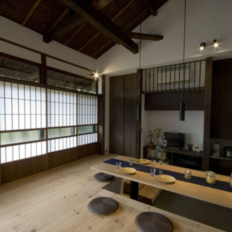 重くて遠い家のリビング