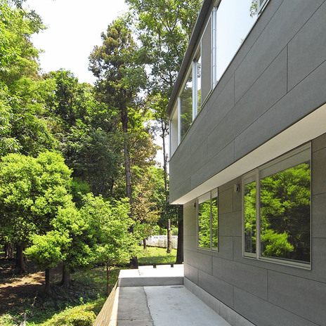 緑地に面した外観