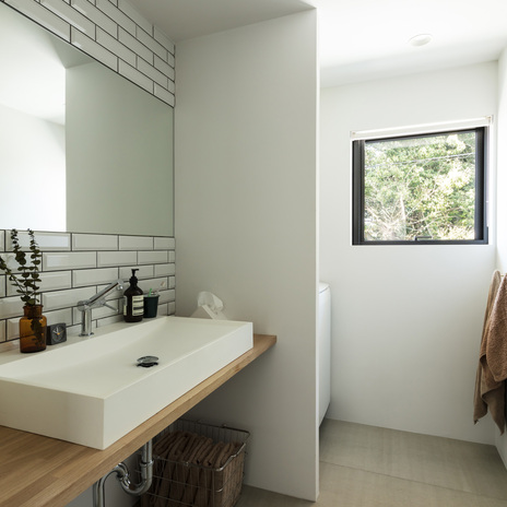 四つ角の家｜洗面室