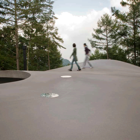 屋根の上で手軽な「山登り」